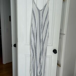 White and black print beach cover up size large
